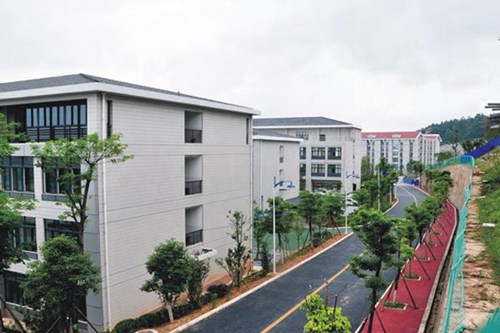 云南2022年职高和卫校有什么区别