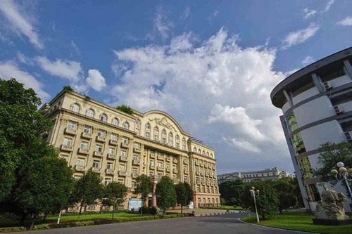 2022年萍乡大富汽车工程学校汽车运用与维修专业招生