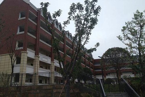 重庆市涪陵创新计算机学校国际邮轮乘务专业介绍