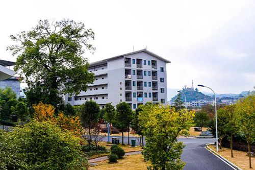 重庆市机械高级技工学校轨道交通机电技术应用（航铁班）专业介绍