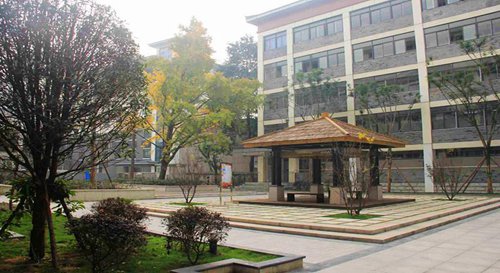 重庆市工艺美术学校美术设计与制作专业介绍
