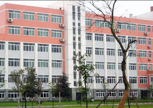 重庆市红春藤技工学校建筑装饰专业介绍