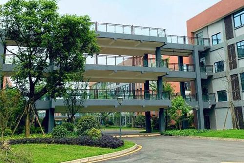 重庆市涪陵创新计算机学校智能机器人+工业机器人专业介绍