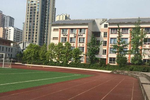 昆明2022年职高好还是卫校好