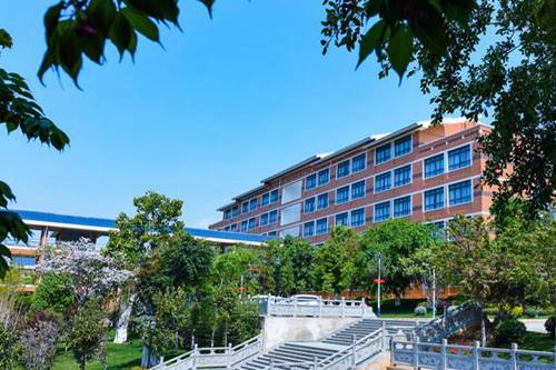 云南曲靖财经学校2022年招生简章(招生专业及计划和学费)(招生计划、招生简章)