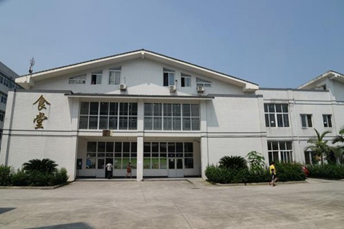 昆明市卫生学校2022招生简章(招生专业及计划和学费)(招生计划、招生简章)