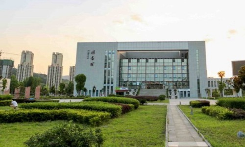 开云kaiyun(中国)经济职业学校美丽的校园