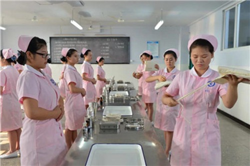重庆的卫生技工学校在巴南哪个地方?