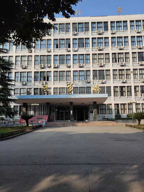 重庆知行卫生学校图片