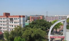 南充市李渡中学