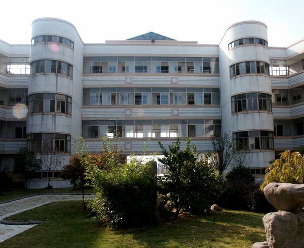 海宁卫生学校