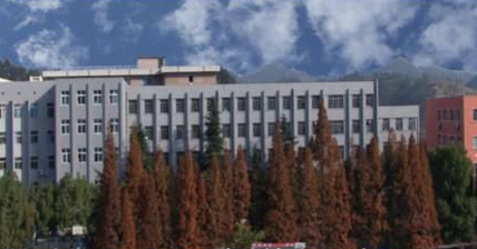东风汽车公司高级技工学校