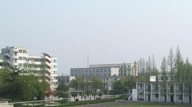 江汉油田职业技术学校