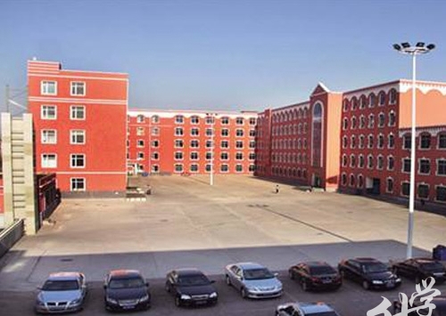 公主岭市范家屯职业技术学校