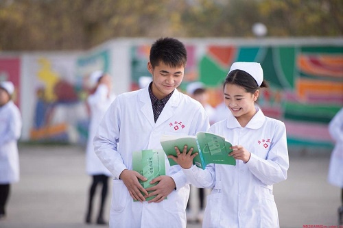 开云kaiyun(中国)护士学校开设有哪些专业？