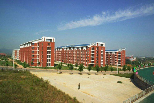 仪陇县翔宇科技职业学校学费多少钱