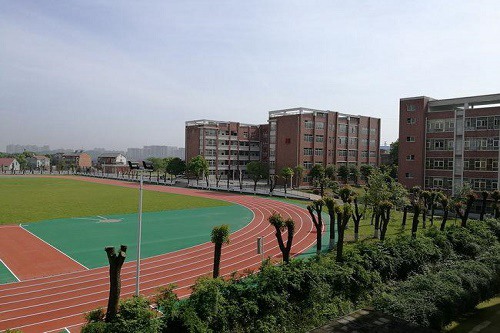 乐山市竹根职业中专学校学费高不高