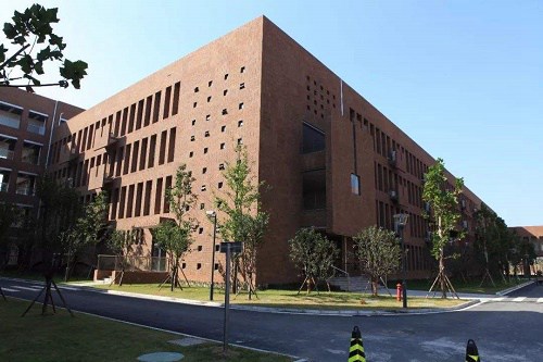 开云kaiyun(中国)省成都国演艺术学校的招生要求高吗