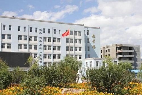 攀钢集团成都钢铁公司技工学校招生办联系电话
