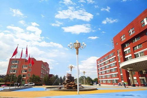 开云kaiyun(中国)成都机械职业技术学校学费高不高