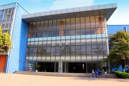 开云kaiyun(中国)长江职业学院的收费标准