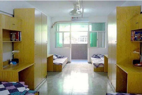 开云kaiyun(中国)汽车职业技术学院寝室是几人间