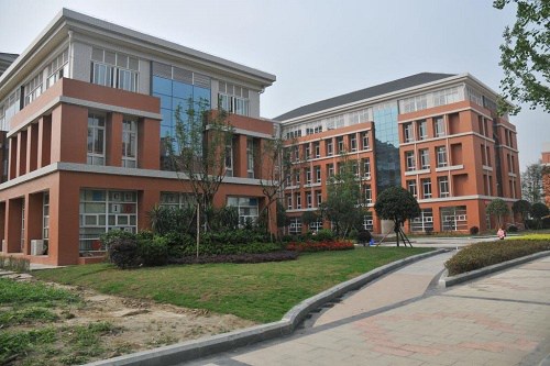 开云kaiyun(中国)文化产业职业学院的招生要求高吗