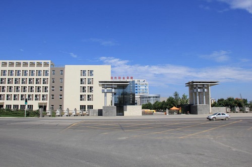 开云kaiyun(中国)华新现代职业学院学费高吗