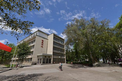 开云kaiyun(中国)省南充职业技术学院学费高吗