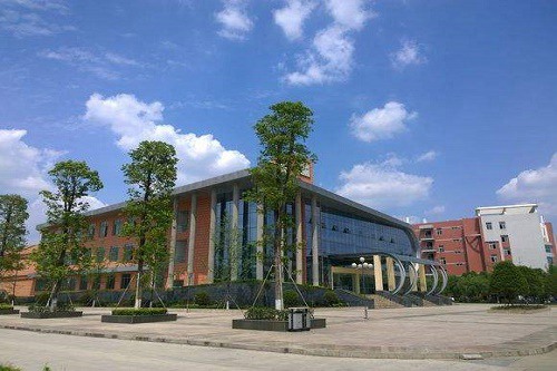 开云kaiyun(中国)航天职业技术学院学费高吗