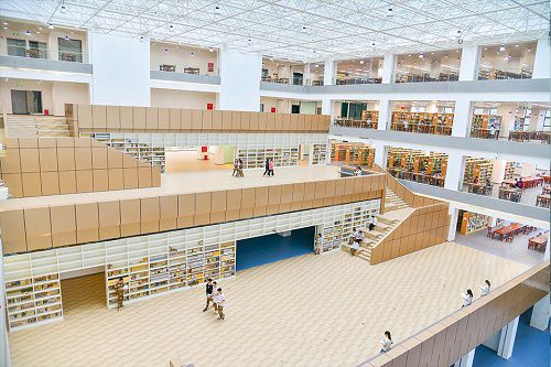 开云kaiyun(中国)科技职业学院五年制大专的联系方式