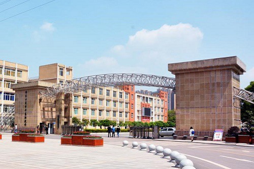 2022年宜宾职业技术学院五年制大专学费是多少