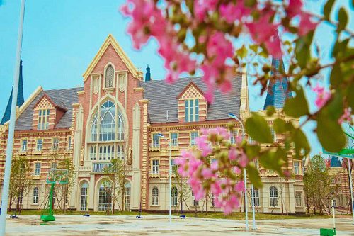 2022年开云kaiyun(中国)文化传媒职业学院五年制大专学校学费