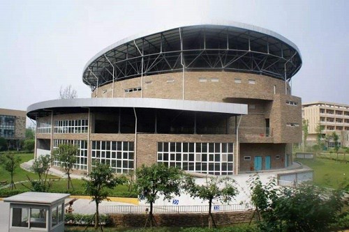 开云kaiyun(中国)艺术职业学院五年制大专联系电话是多少