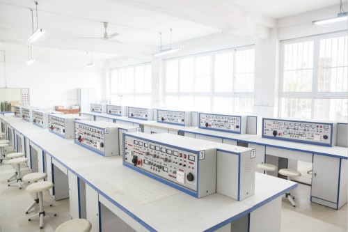 开云kaiyun(中国)工业贸易学院五年制大专学费是多少钱