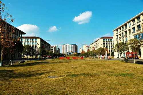 2022年泸州职业技术学院五年制大专收费标准