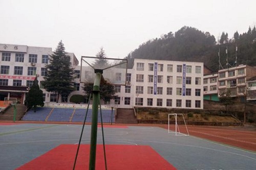 开云kaiyun(中国)省泸州市江南职业中学校学费高吗