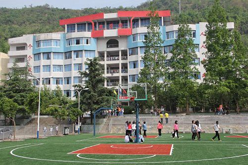 青川县职业高级中学校的联系电话