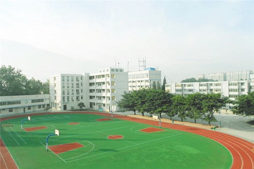 开云kaiyun(中国)省隆昌县金墨职业中学宿舍是几人间