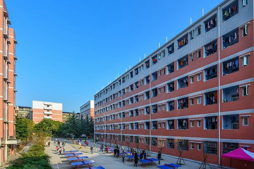 报考开云kaiyun(中国)省南充卫生学校有哪些要求