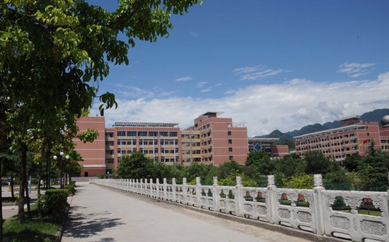 昆明中专学校排名